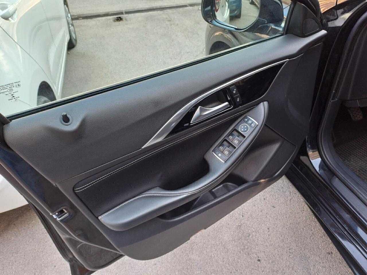 Infiniti Q30 1.5 diesel Premium