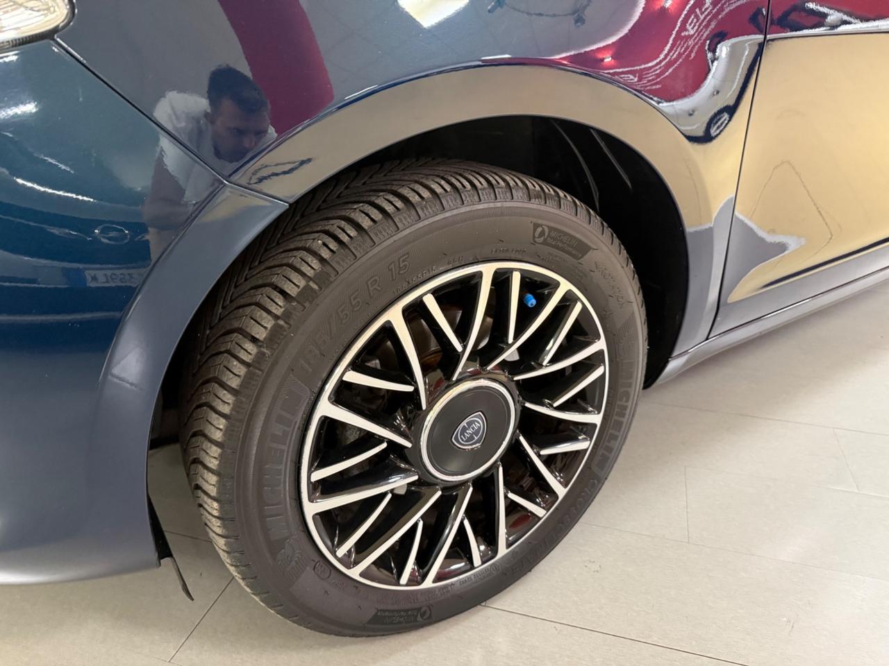 Lancia Ypsilon 1.3 MJT 30th Anniversary TETTO
