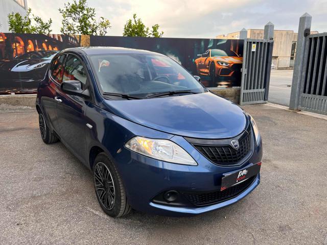 LANCIA Ypsilon 1.0 FireFly 5 porte S&S Hybrid Silver