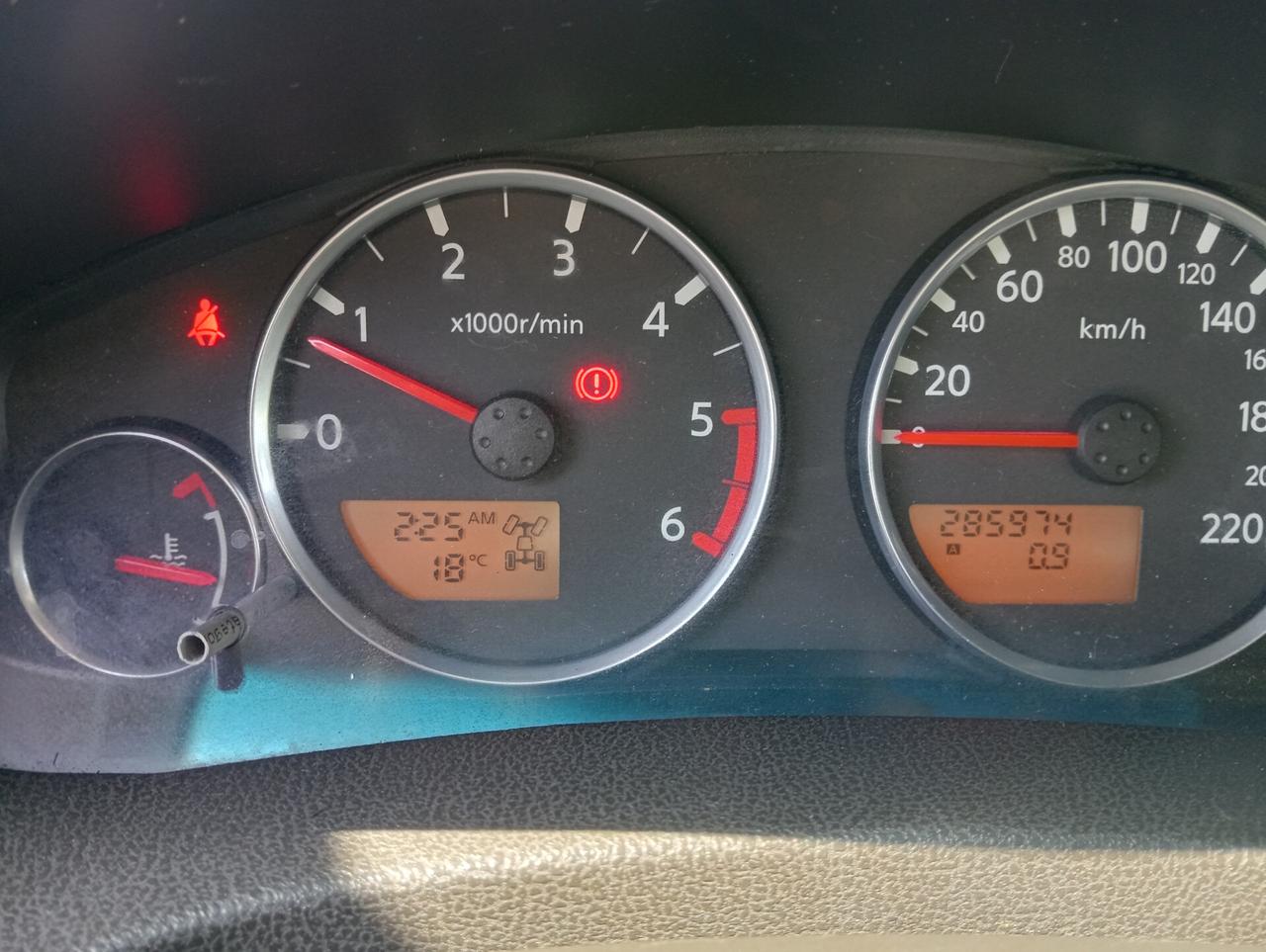 Nissan Pathfinder 2.5 dCi SE