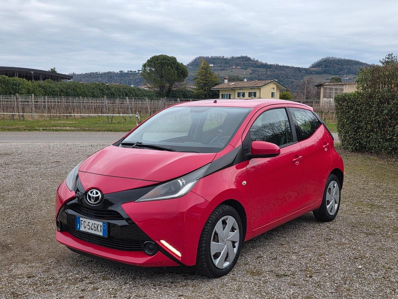 Toyota Aygo 1.0 benz. 2017 FINANZIABILE