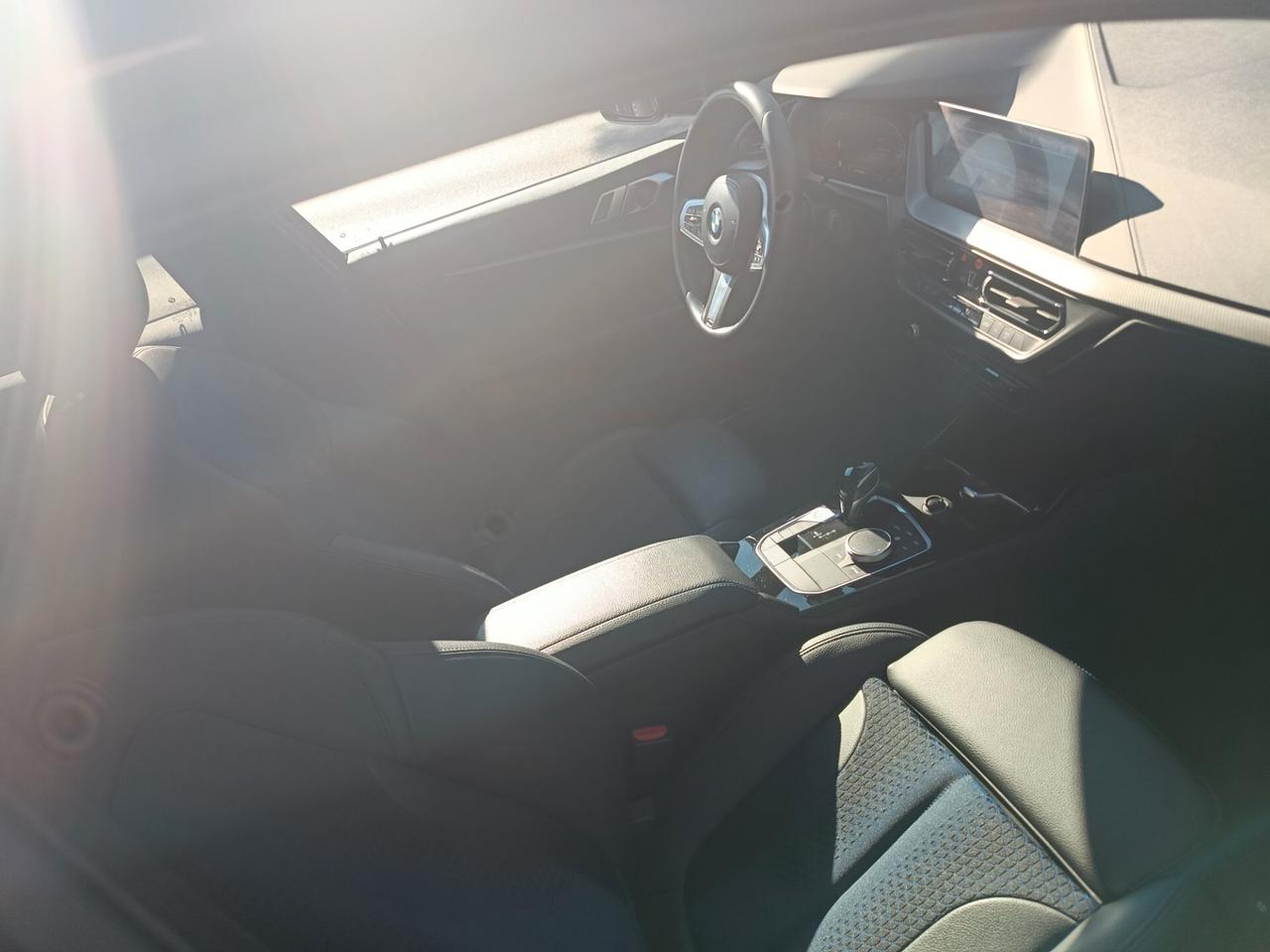 Bmw 116 118d 5p. Business Advantage