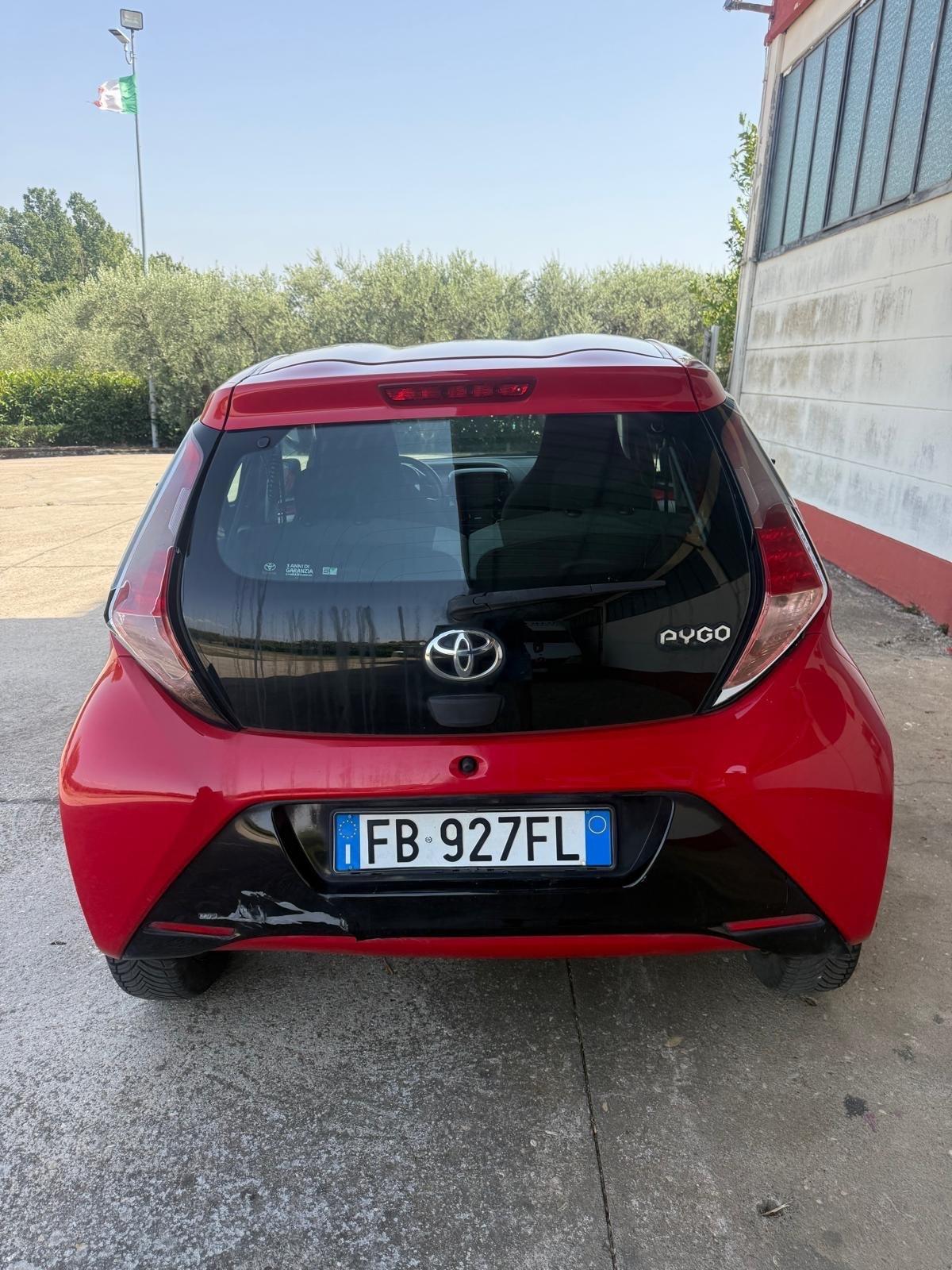 Toyota Aygo 1.0 VVT-i 69 CV 5 porte x-cite
