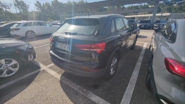 Audi Q3 35 TDI S tronic Business