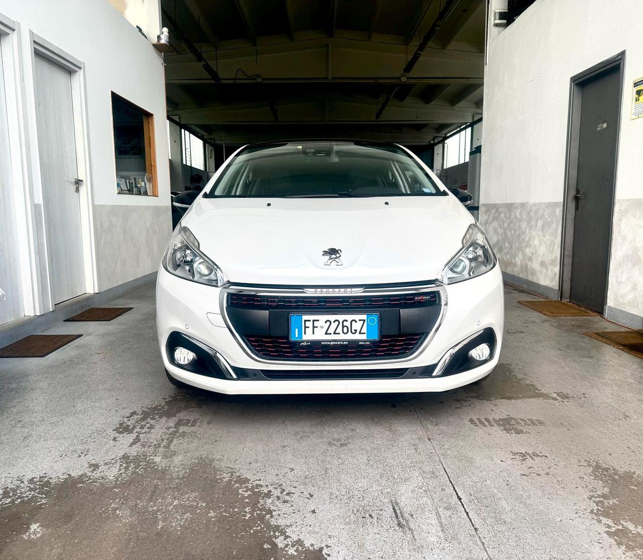 Peugeot 208 PureTech Turbo 110 EAT6 S&S 5 porte GT Line