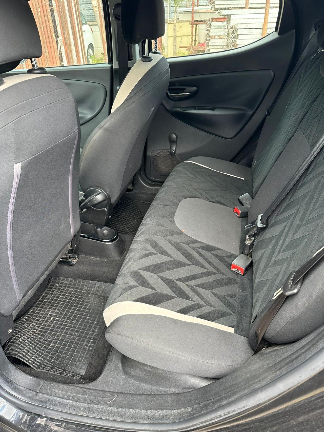 Lancia Ypsilon 1.2 69 CV BENZ/GPL SINISTRATA