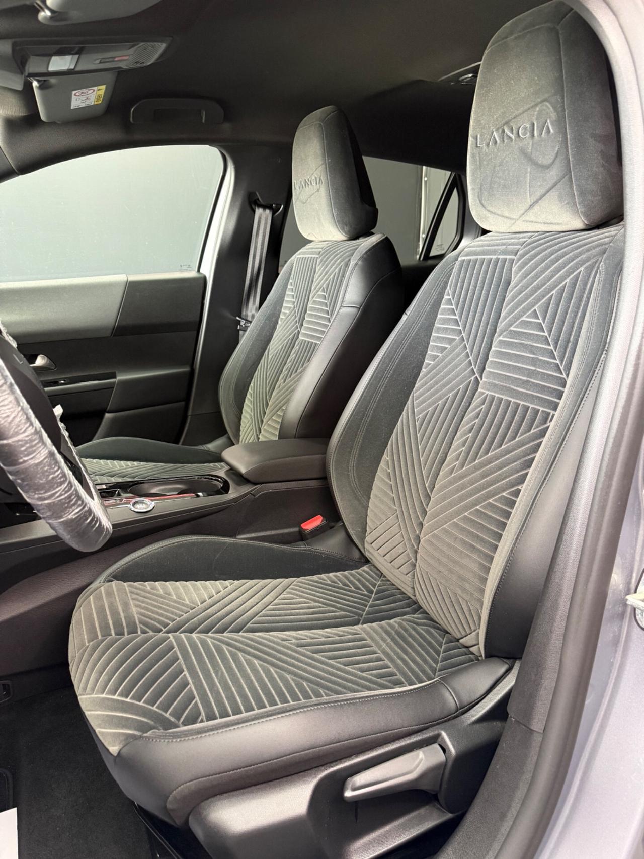 Lancia Ypsilon 1.2 Hybrid Edizione Cassina