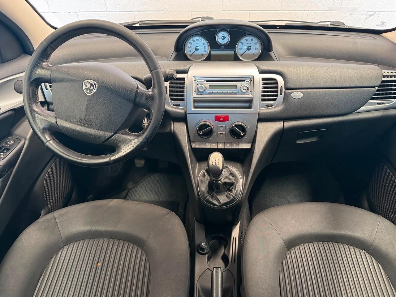 Lancia Ypsilon 1.2 benzina adatta neopatentati