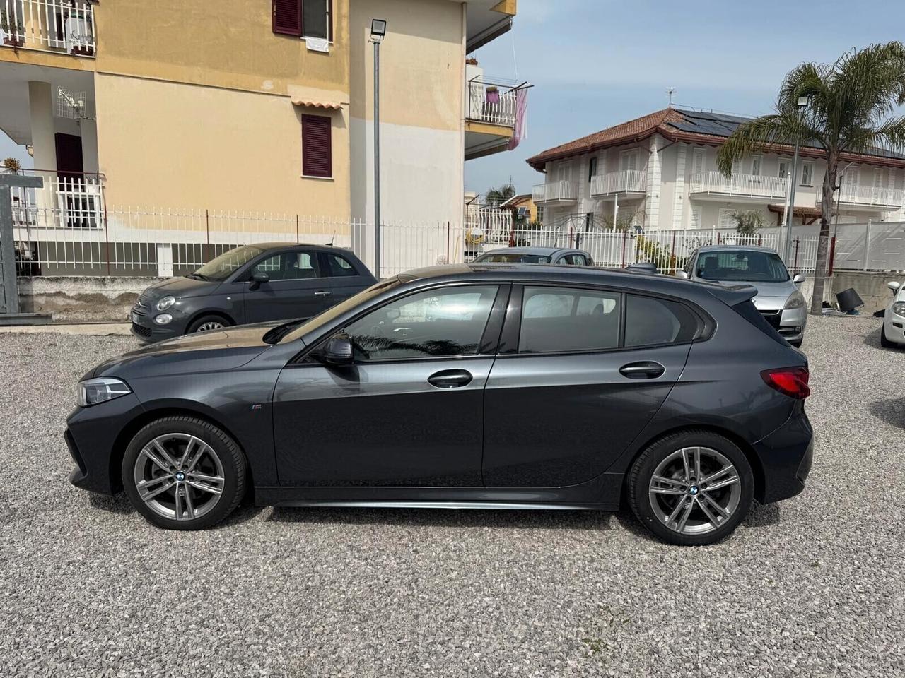 Bmw 118 118d 5p. Msport