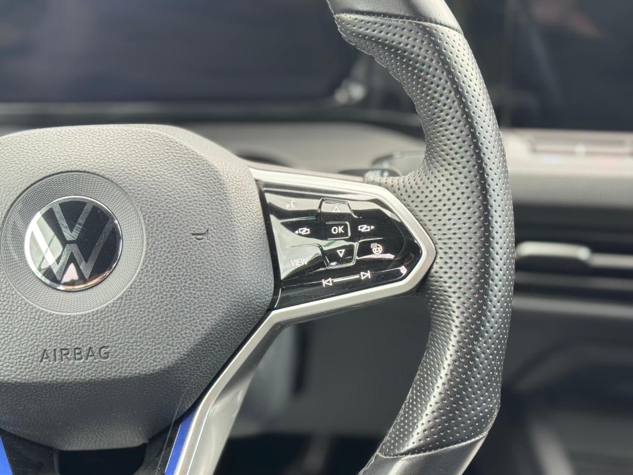 VOLKSWAGEN Golf GTE 245cv Finanziabile