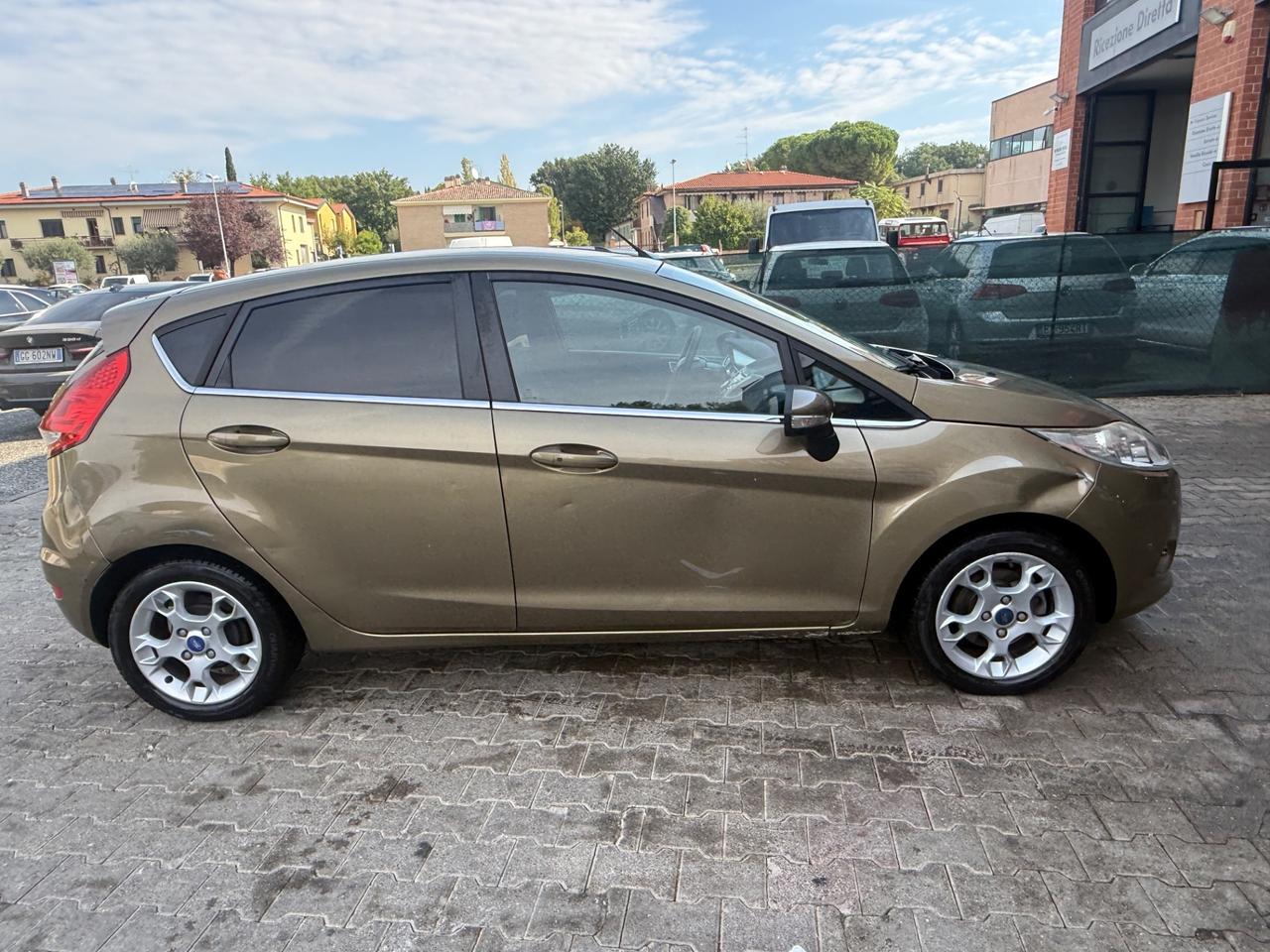 Ford Fiesta Ikon 1.4 TDCi 70CV 5 porte
