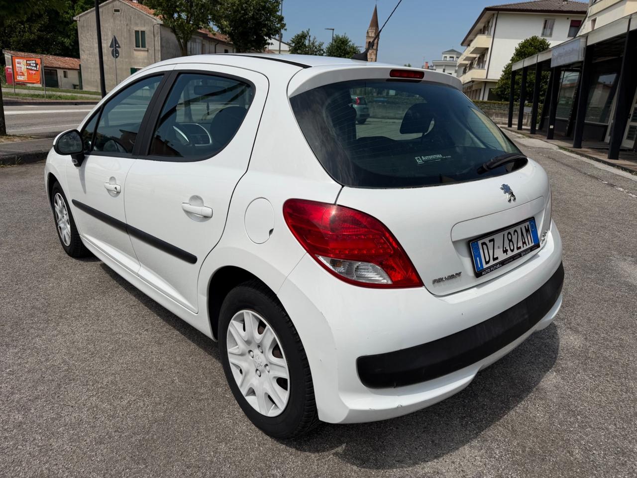 Peugeot 207 BENZINA / GPL OK NEO