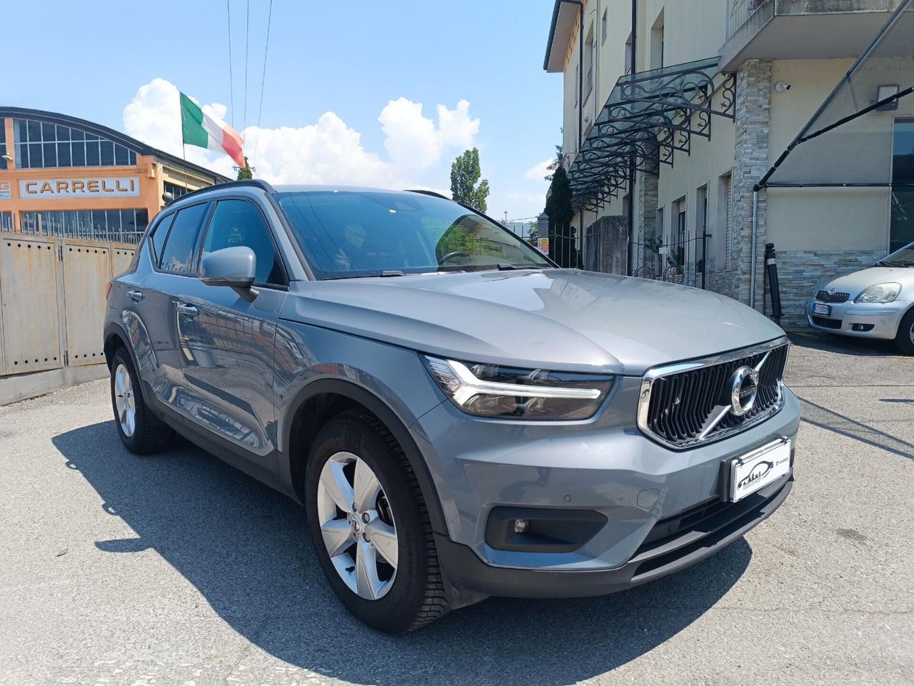 Volvo XC40 D3 Momentum Pro AUTOM. RETROCAMERA NAVI
