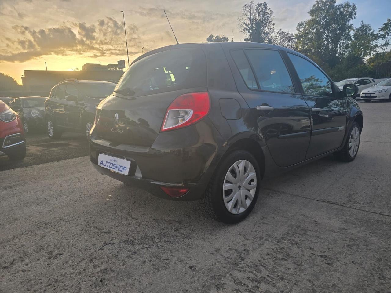 Renault Clio 1.2 16V 5 porte Luxe