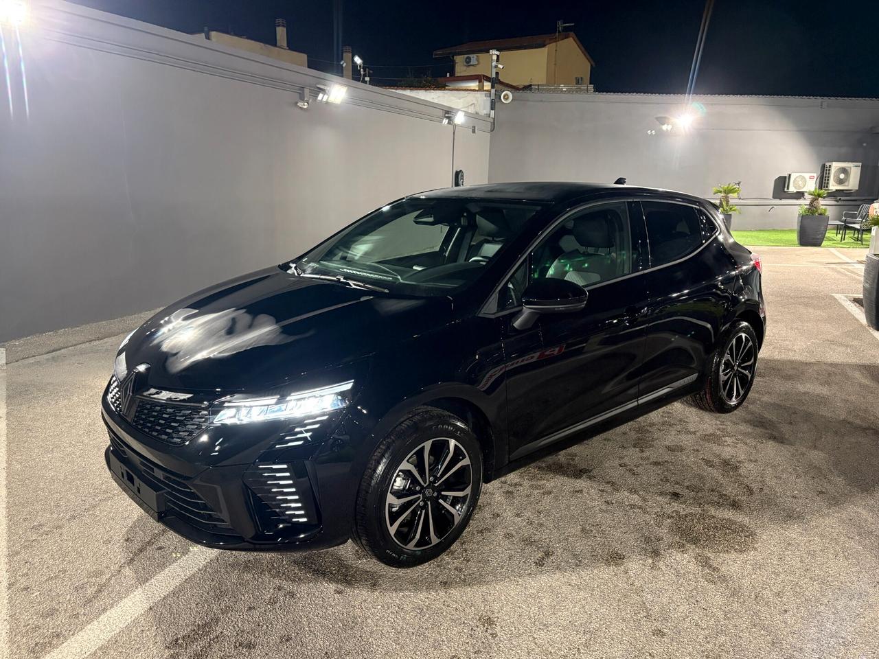 NUOVA Renault Clio ECO-GPL di serie 100 CV Techno