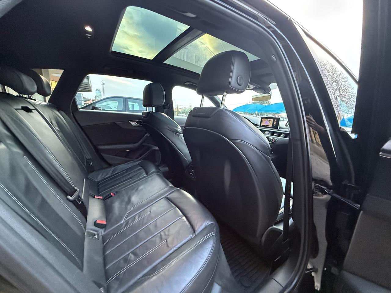 Audi A4 S-Line Avant 3.0 TDI quattro S tronic