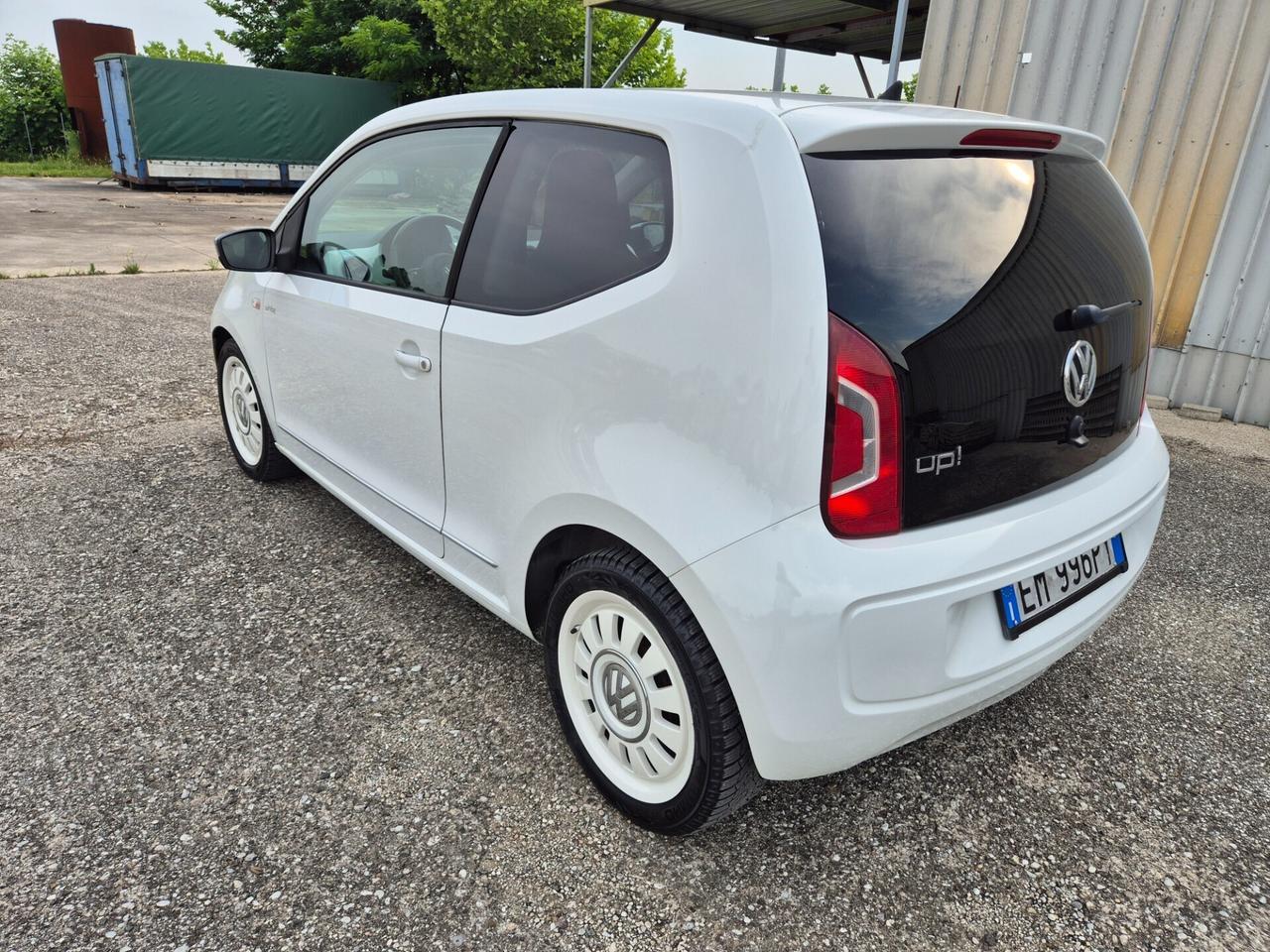 Volkswagen up! 1.0 75 CV 3p. white