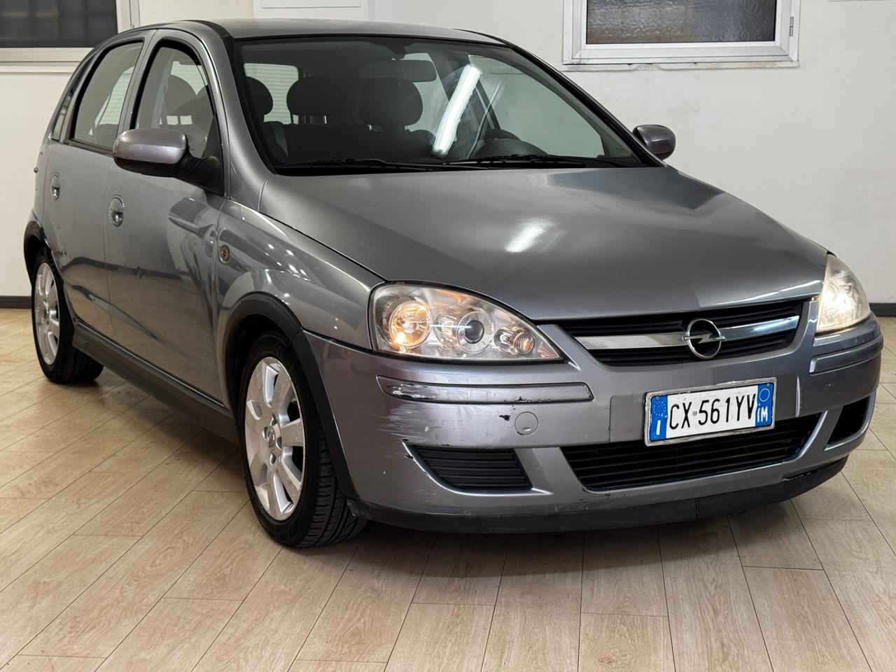 Opel Corsa 1.0i 12V cat 5 porte Silverline