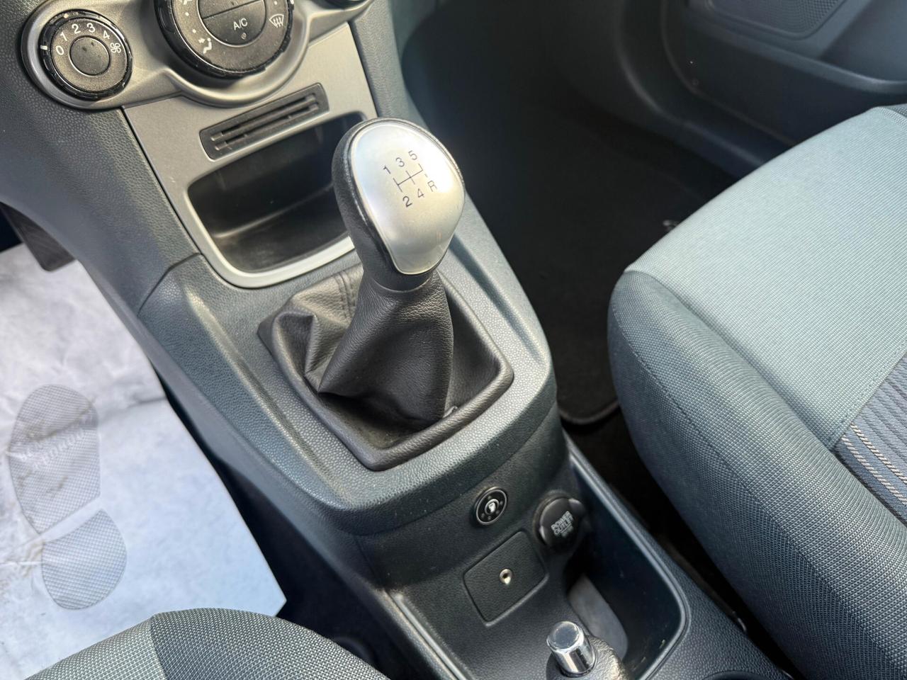 Ford Fiesta 1.4 5 porte - GPL Titanium UNICO PROPRIETARIO