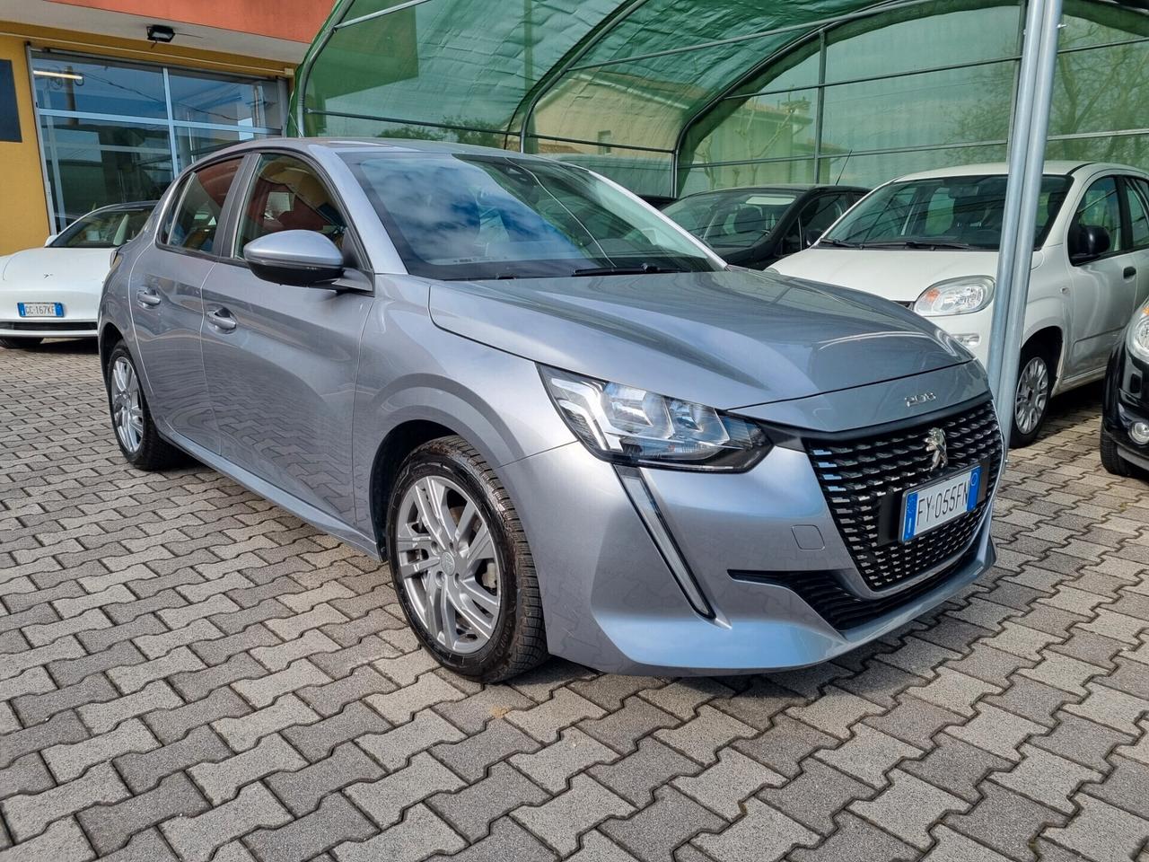 Peugeot 208 1.2 5 porte Active OK neopatentati