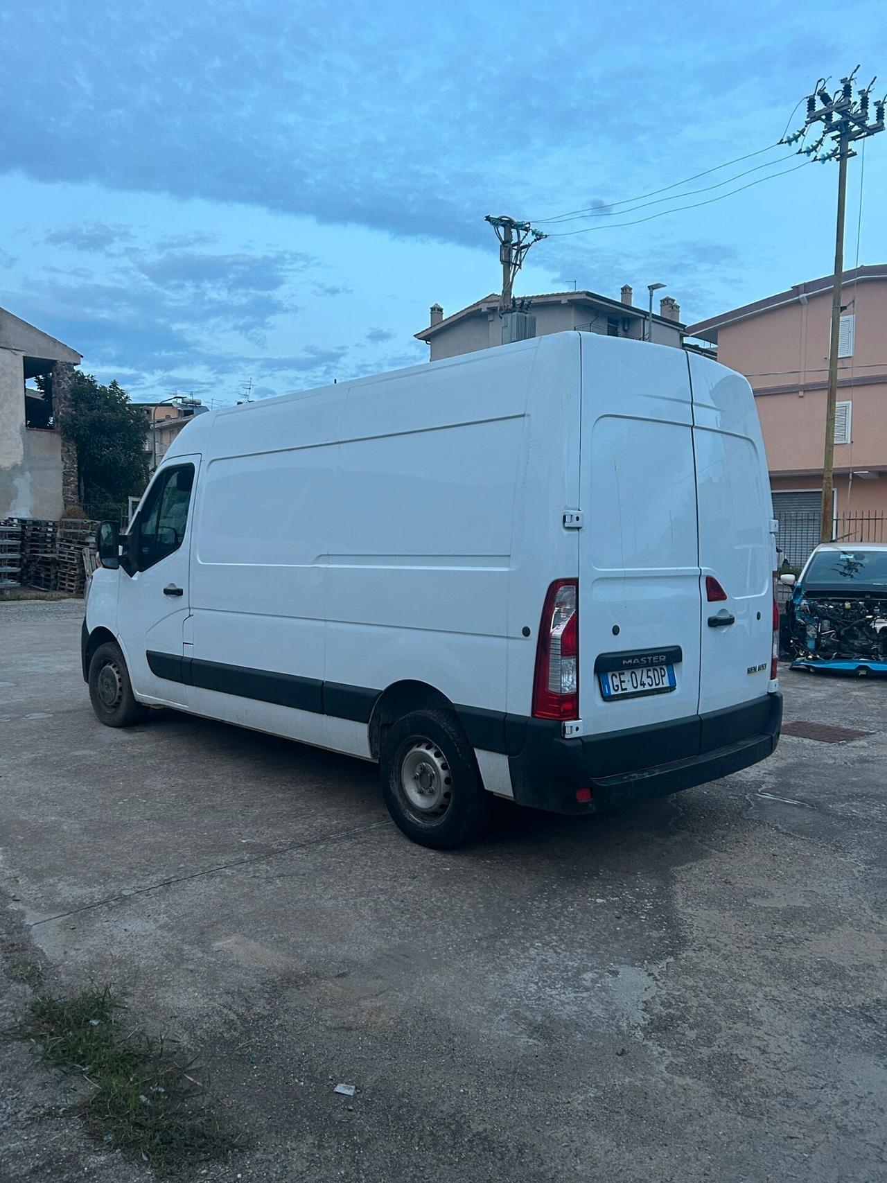 Renault Master T35 2.3 dCi 180 PM-TN Pianale Cabinato Energy Ice