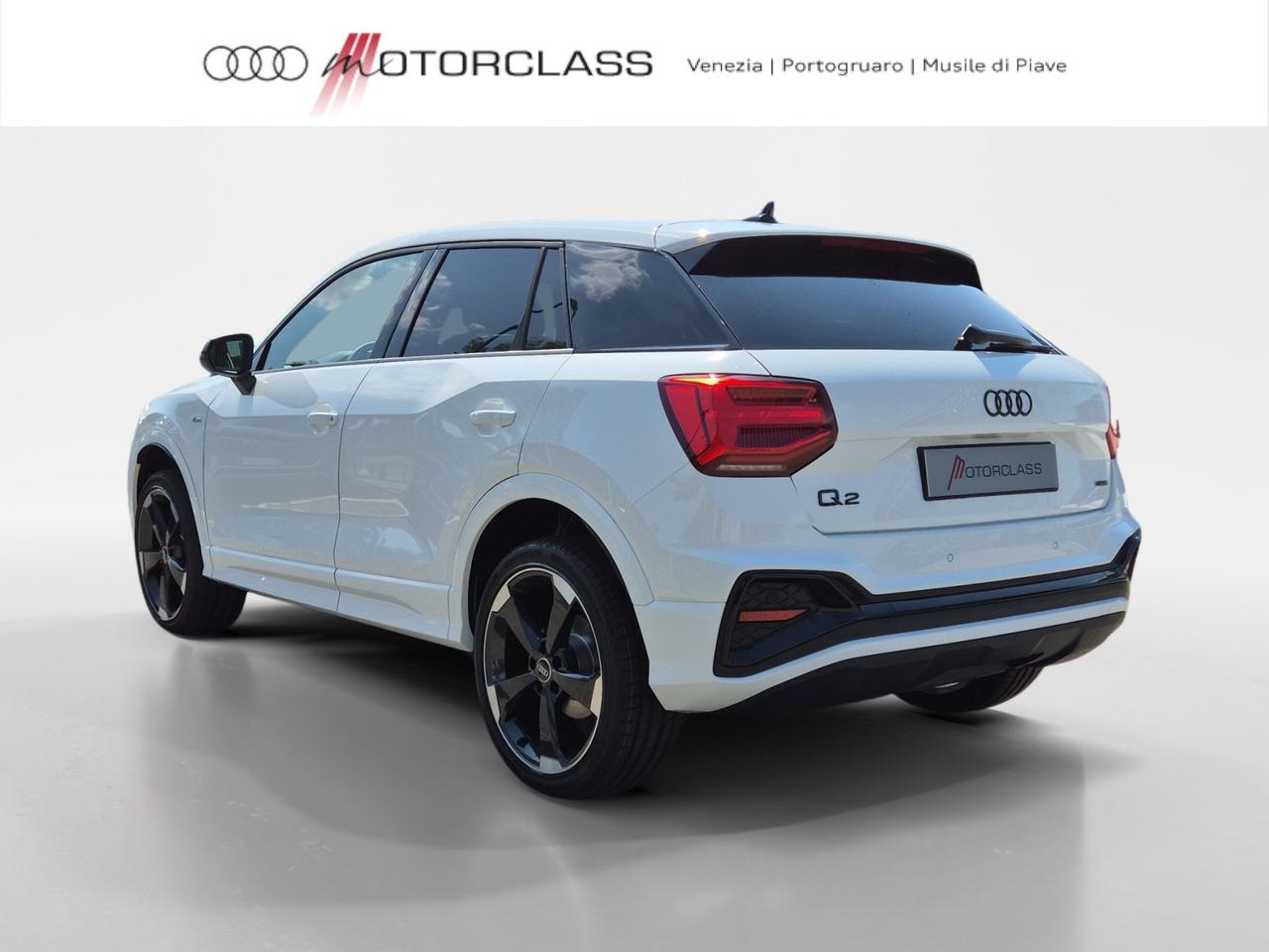 Audi Q2 40 2.0 tfsi identity black quattro s tronic