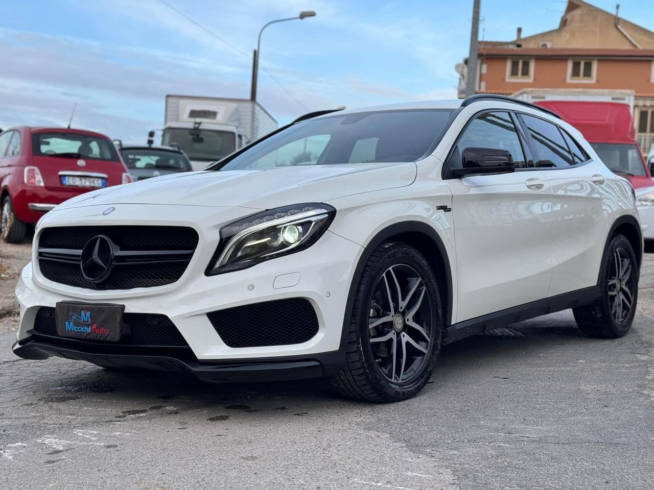 MERCEDES GLA 200D 136 CV PREMIUM AMG FULL