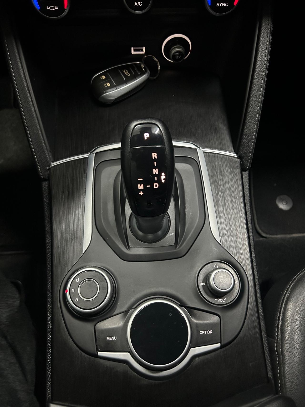 Alfa Romeo Stelvio 2.2 Turbodiesel 150 CV AT8 RWD Super