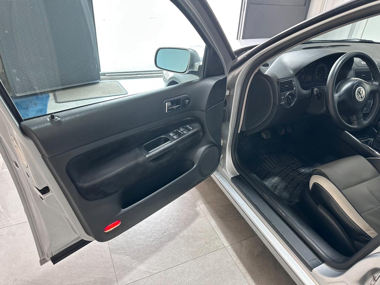 Volkswagen Golf 1.9 TDI 130cv - UNICA - DA VETRINA!!!