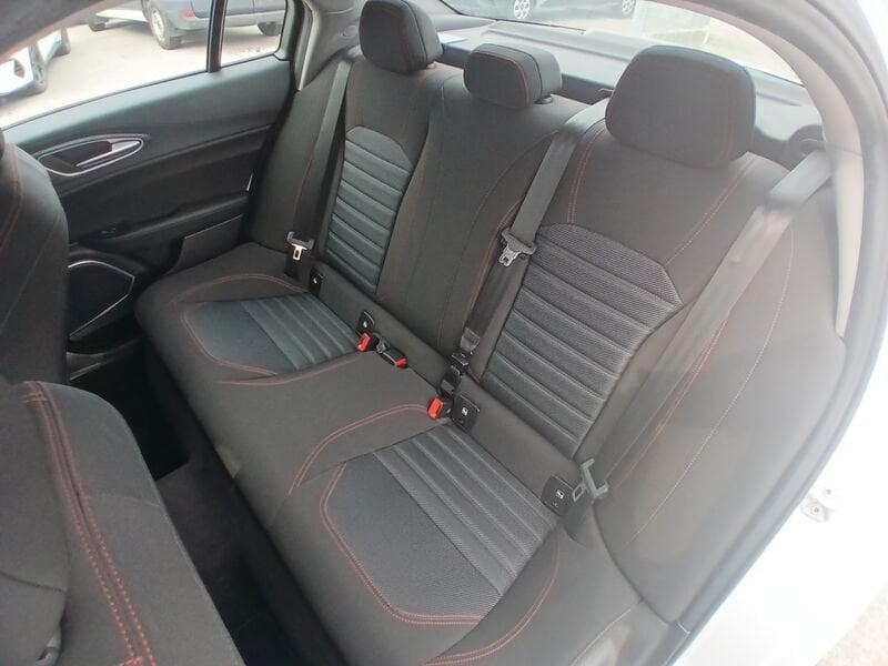 Alfa Romeo Giulia 2.2 Turbo Diesel 160CV Business AT8