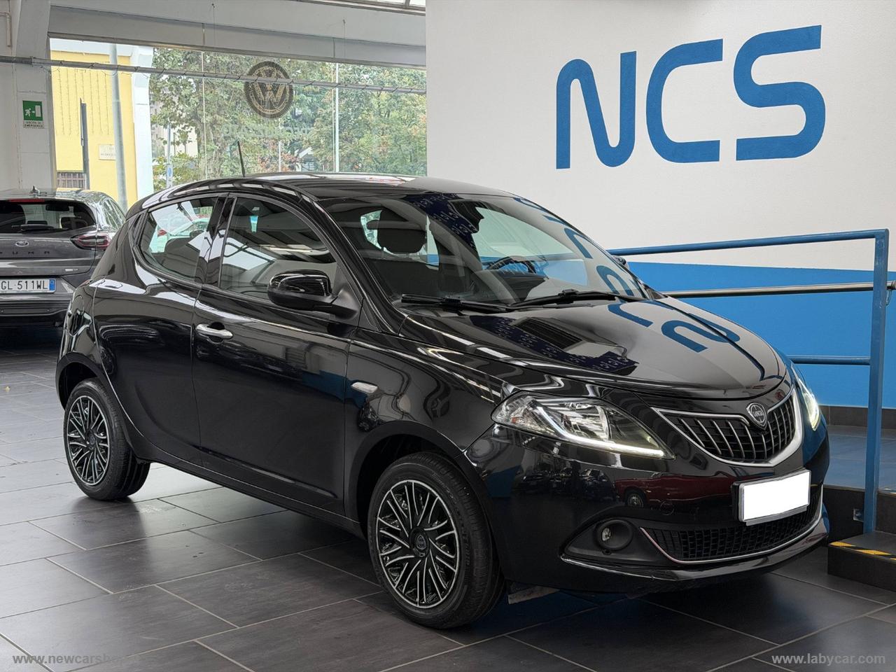 LANCIA Ypsilon 1.0 FireFly 5p.S&S Hybryd Gold NEOPATENTATI
