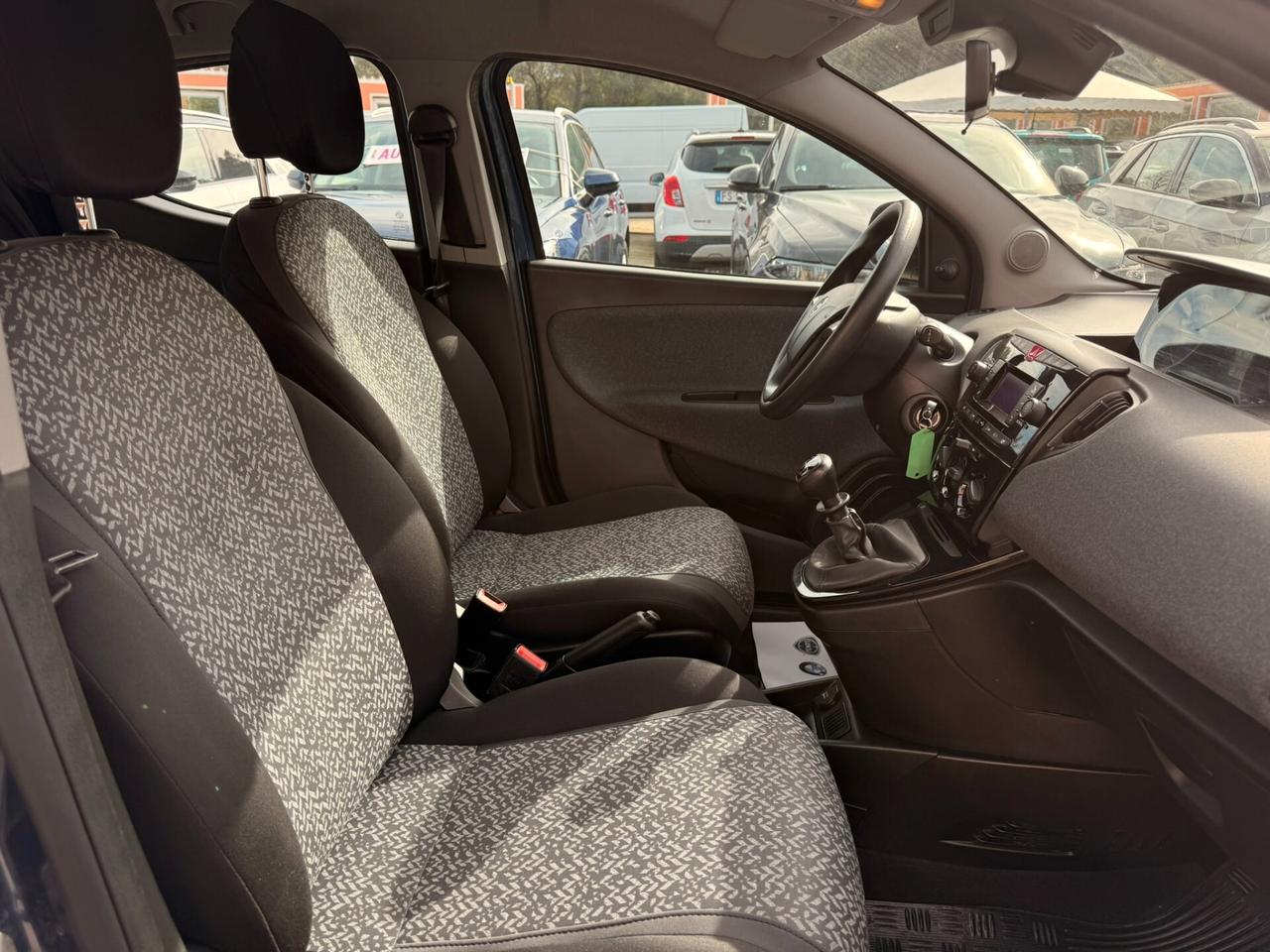 LANCIA Ypsilon Hybrid 1.0 Benz. 70CV Silver 2022