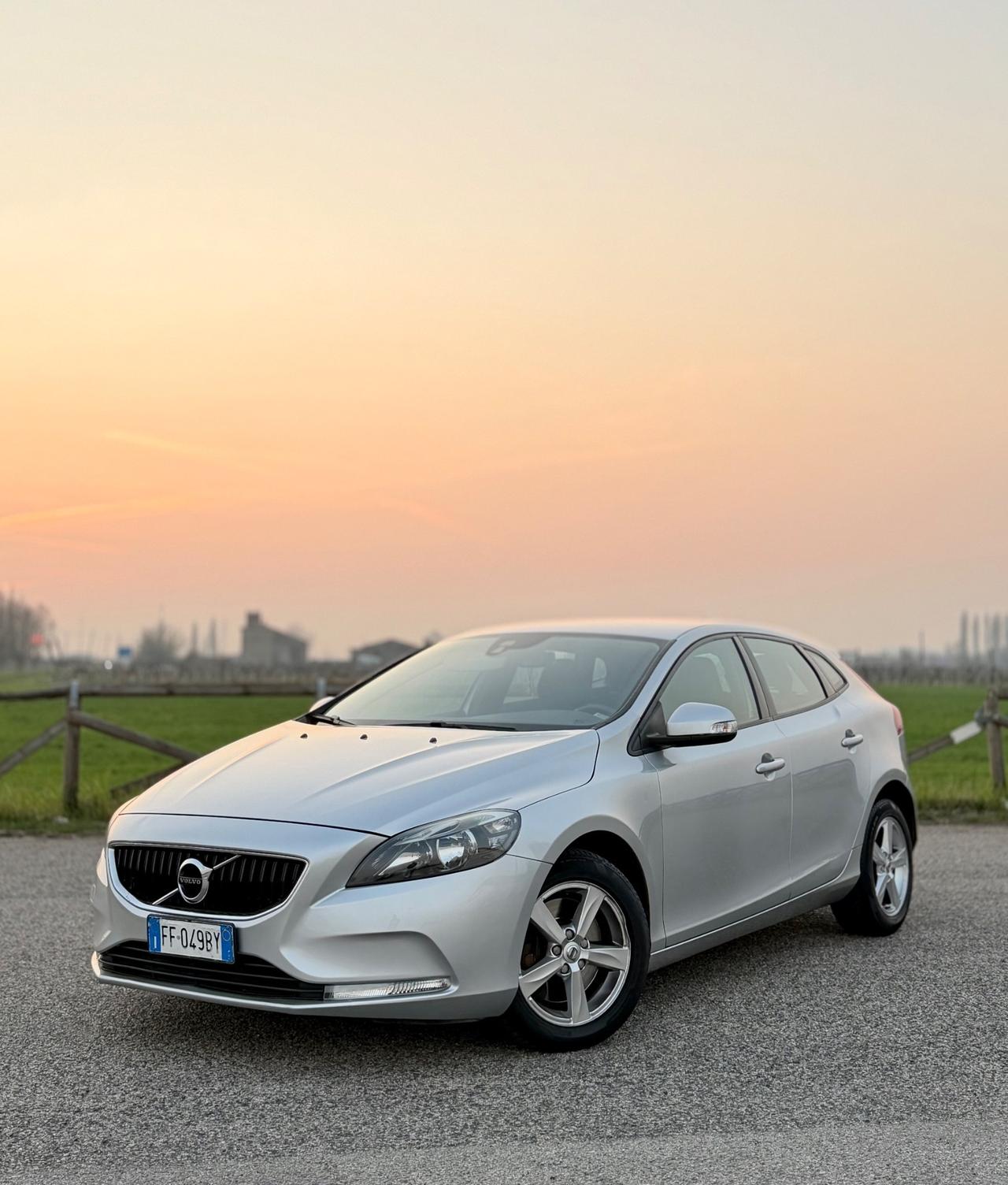 Volvo V40 D2 Geartronic Kinetic N1