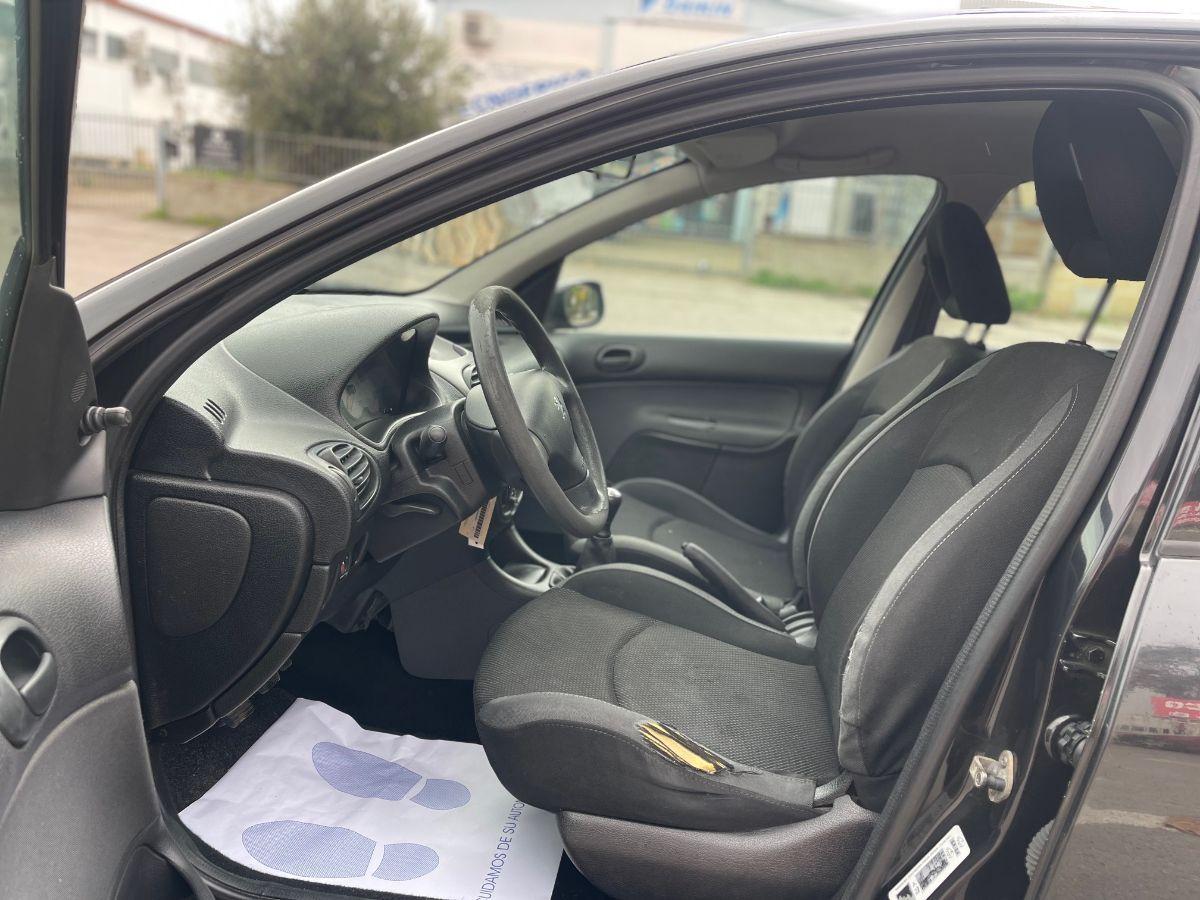 PEUGEOT - 206 - HDi 5p. Enfant Terrible