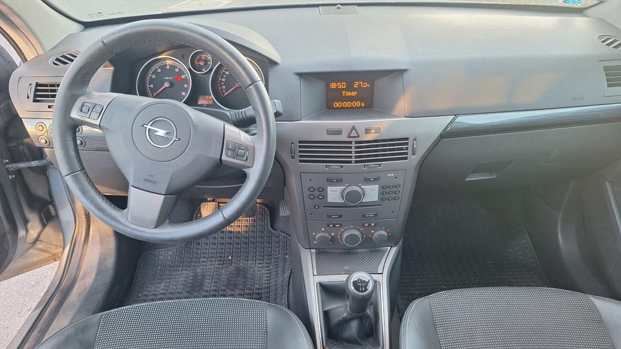 Opel Astra 1.6 Twinport Station Wagon Cosmo