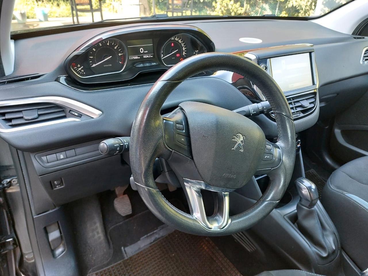 Peugeot 208 PureTech 82 5 porte Allure OK NEOPATENTATI