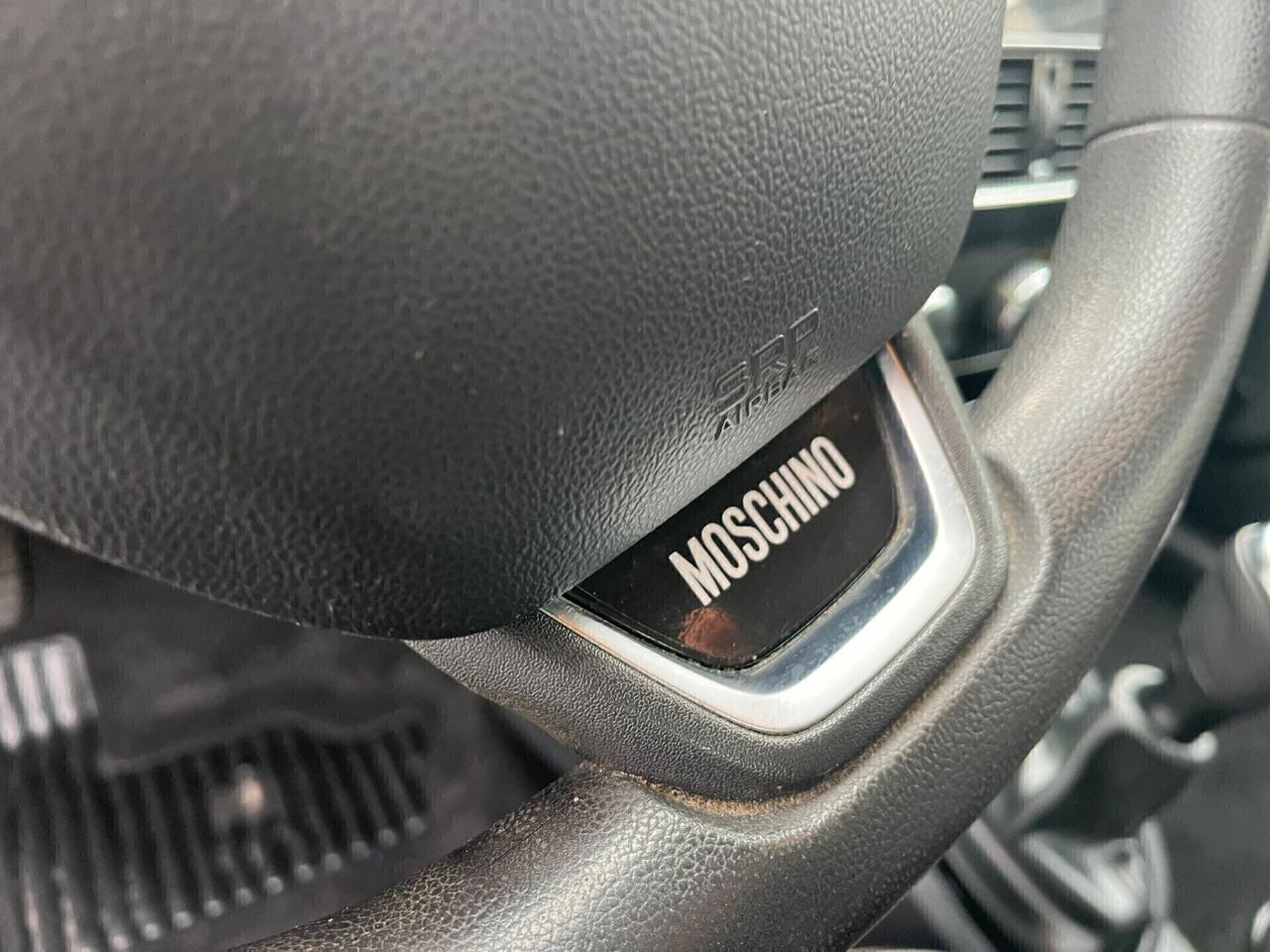 Renault Clio 1.5DCI MOSCHINO X NEOPANTETATI