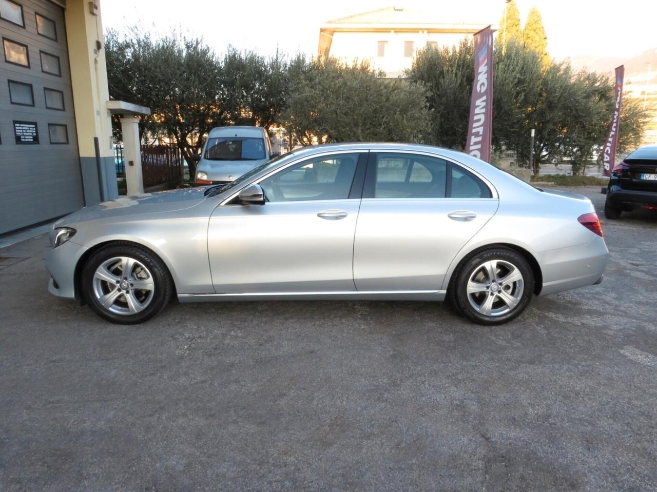 Mercedes-benz E 220 cdi 9G-Tronic 194cv solo 28.400km! full led/retroc