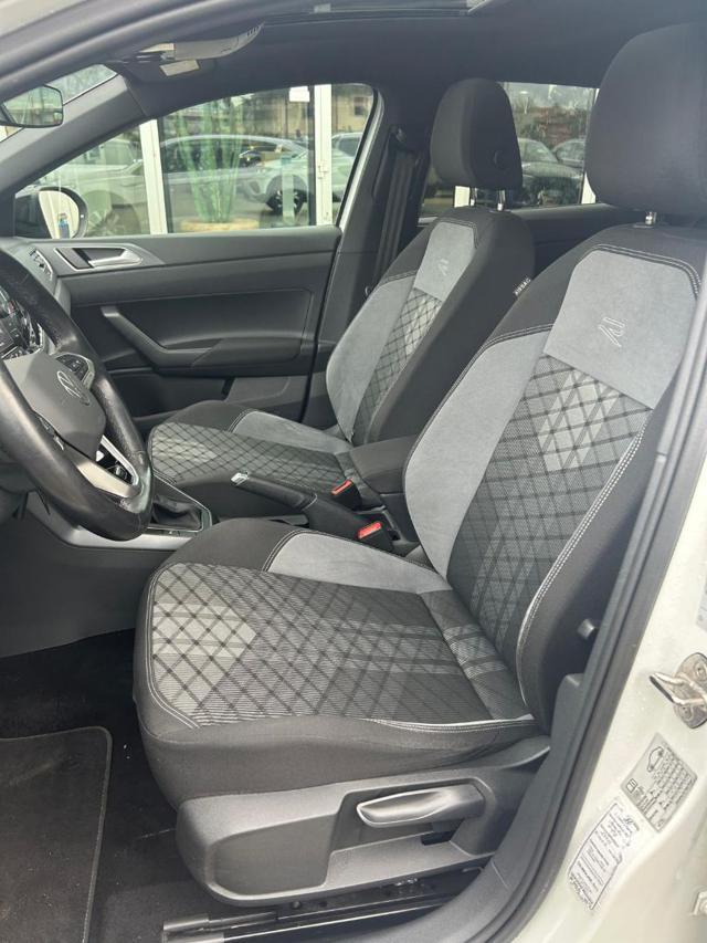 VOLKSWAGEN Taigo 1.0 TSI 110 CV DSG R-Line NEO PATENTATO