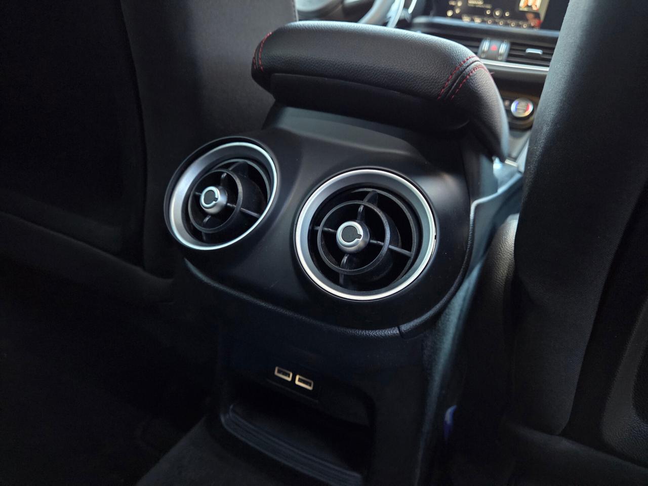 Alfa Romeo Stelvio 2.2 Turbodiesel 160 CV AT8 RWD Business