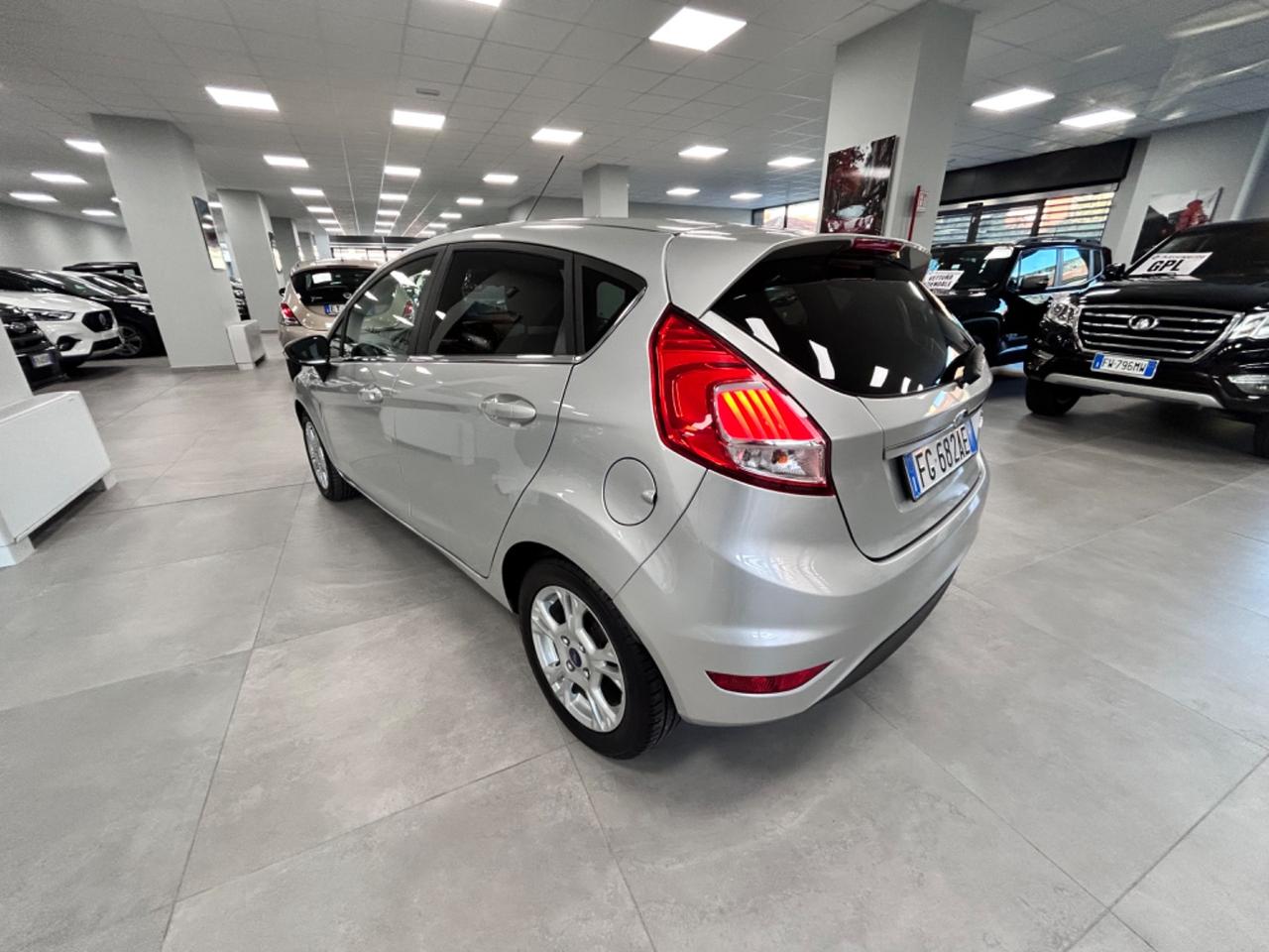 Ford Fiesta 1.5 TDCi 75CV 5 porte Titanium