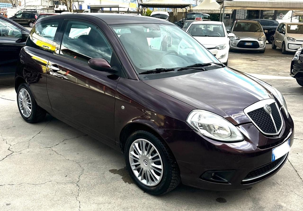 Lancia Ypsilon 1.3 MJT 75 CV 3p Platino