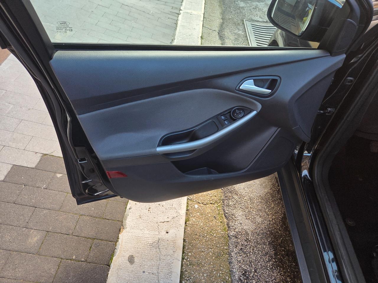 FORD FOCUS 1.6 TDCI 115 CV KM 125000 CERTIFICATI