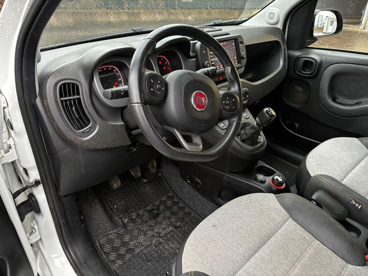 FIAT PANDA CROSS 4x4 0.9TWINAIR - GANCIO TRAINO