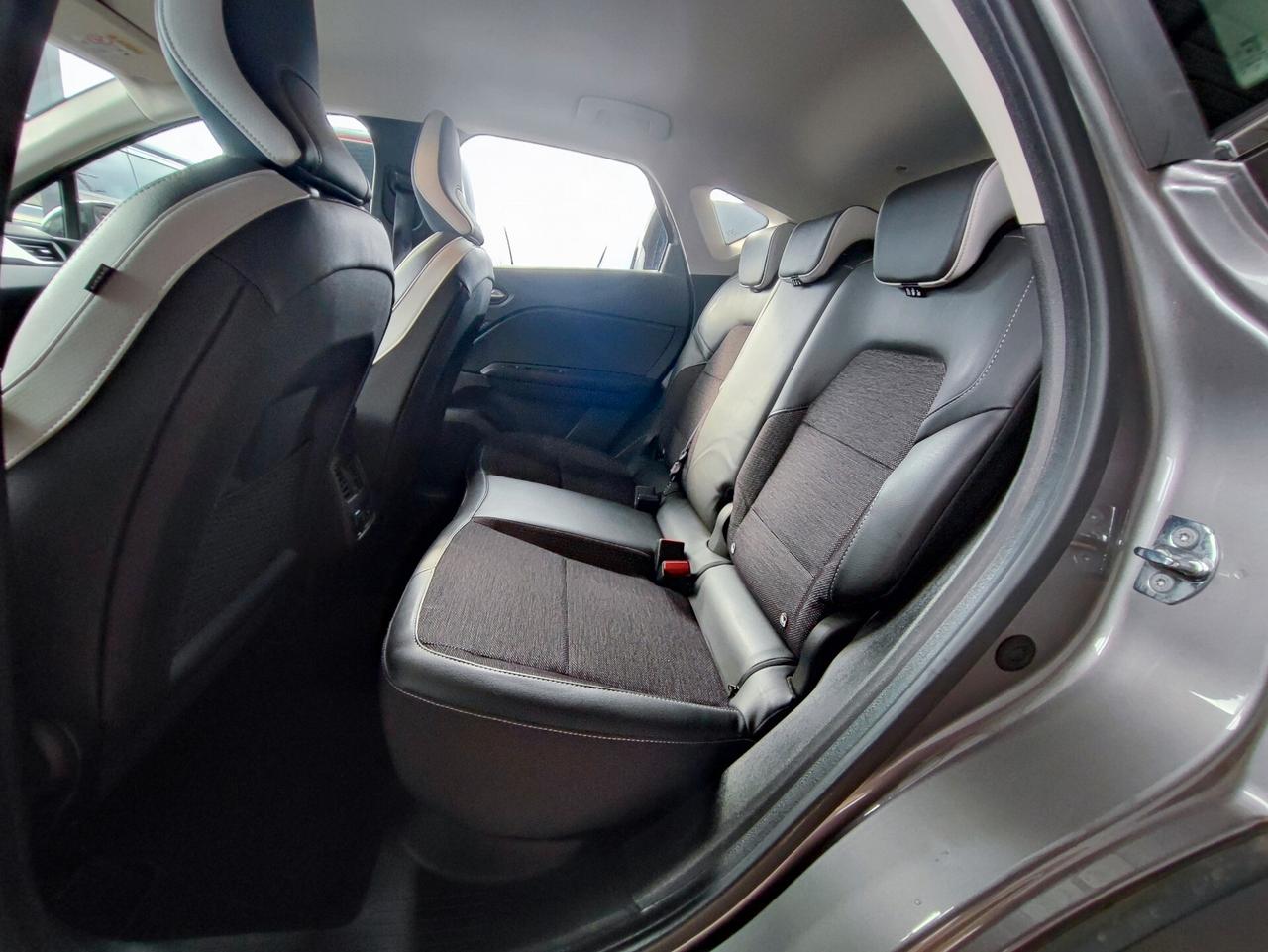 Renault Captur Plug-in Hybrid E-Tech 160 CV Initiale Paris