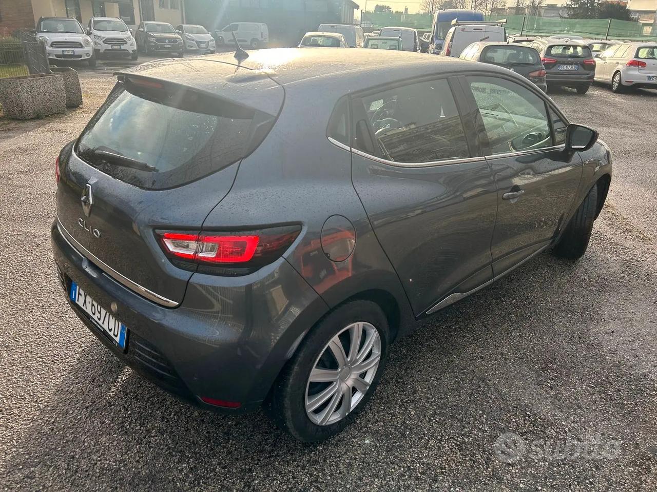 Renault Clio 1.5 dci 75cv Moschino Zen OK NEOP.