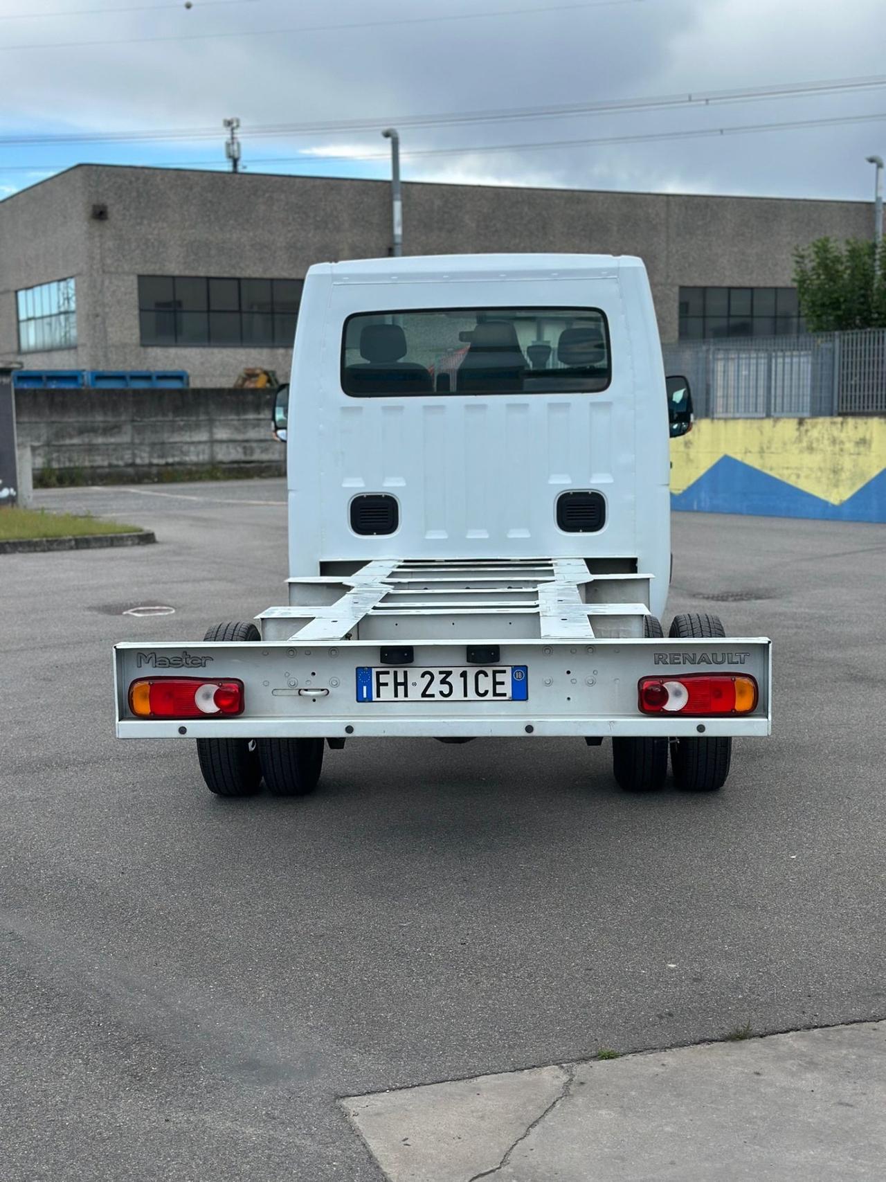 Renault master a telaio