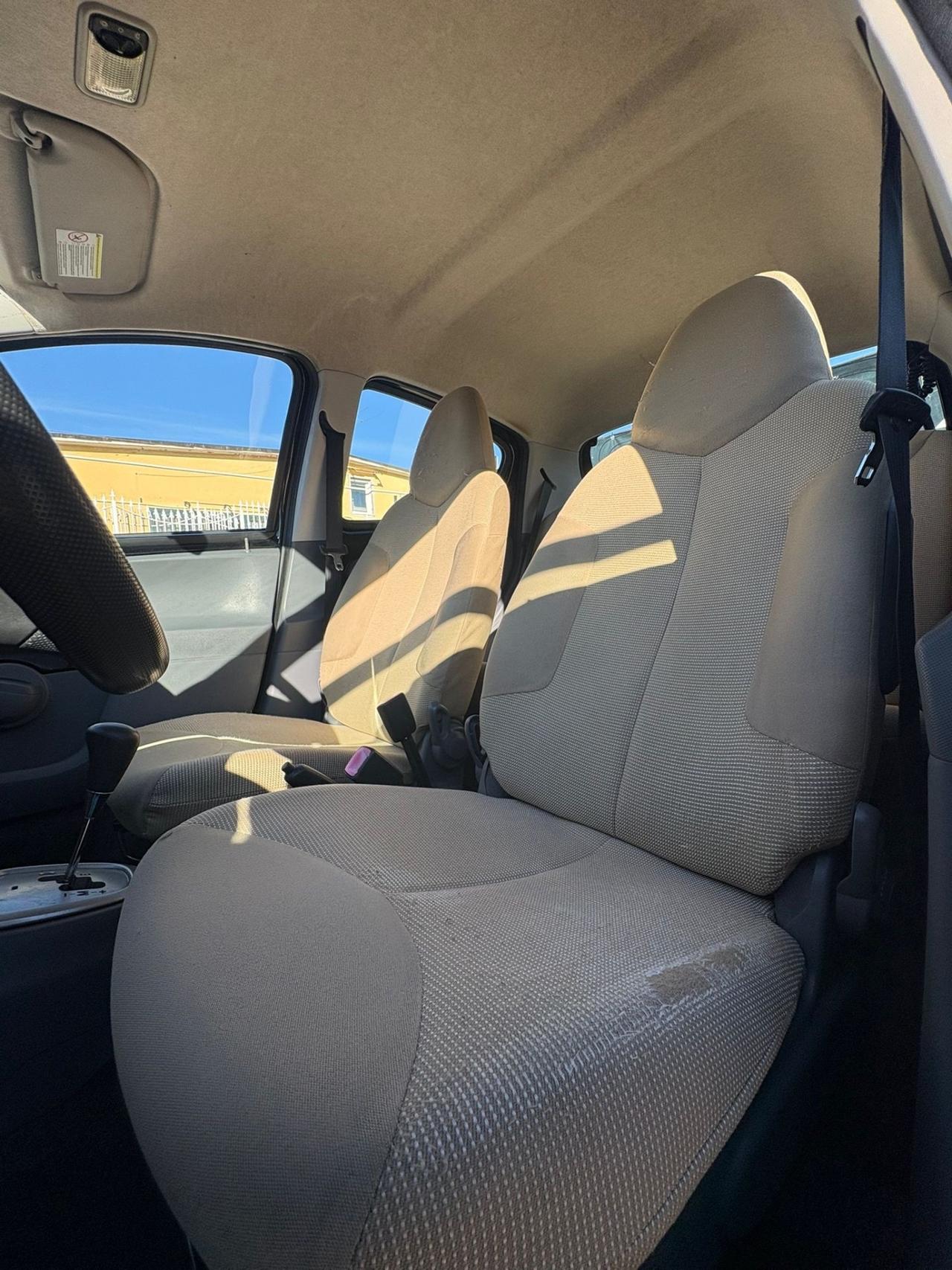 Peugeot 107 1.0 68CV 5p. Sweet Years 2Tronic