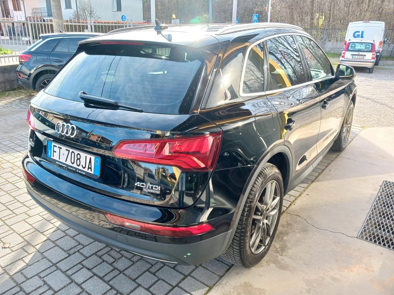 Audi Q5 2.0 TDI quattro S tronic Business Sport