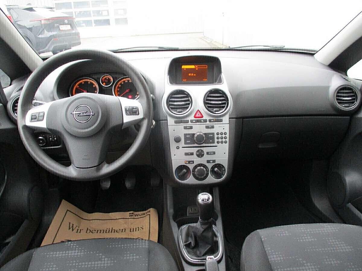Opel Corsa - APERTI AD AGOSTO